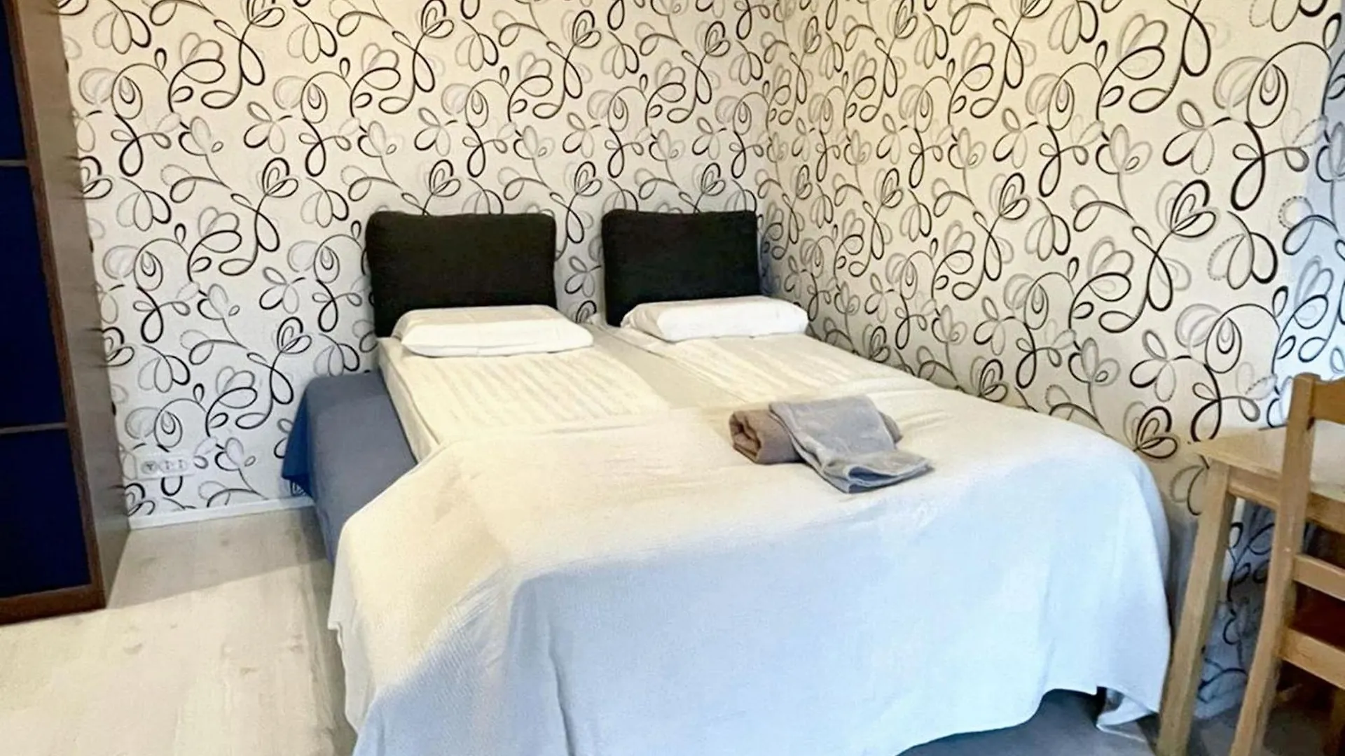 Comfortable Studio In The Heart Of Helsinki 42 Sqm Pool View